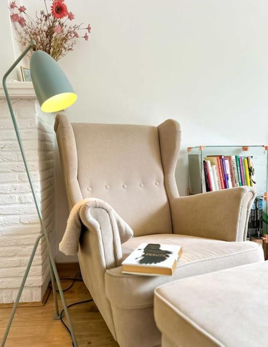 Charming 3-bedroom House With Big City Garden, Ideal For Expats Or Families